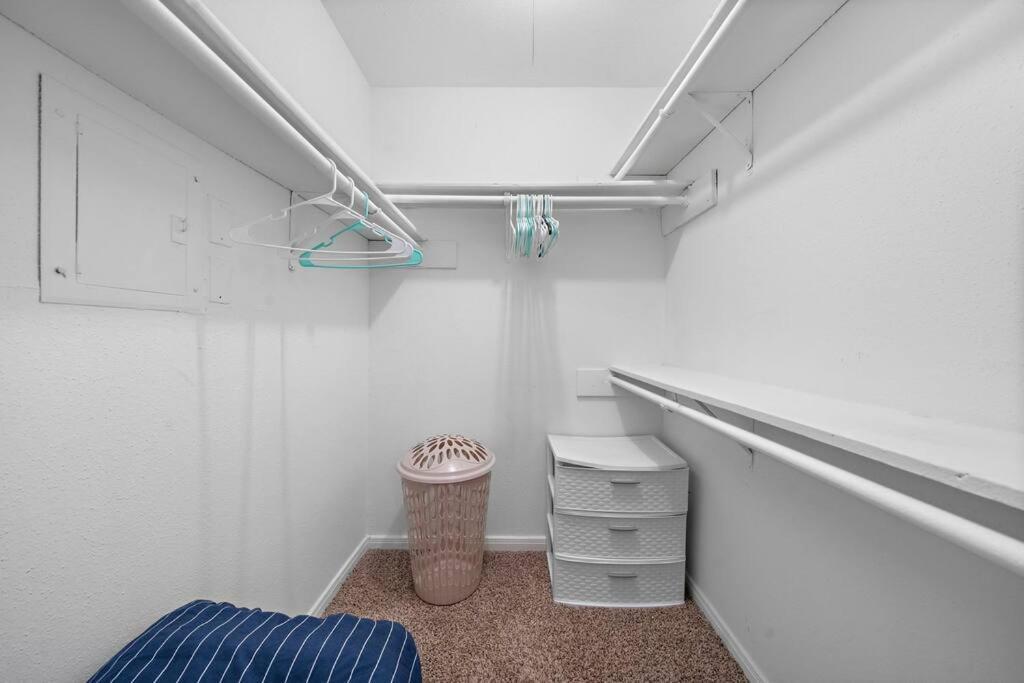 Cozy, Dedicated Workspace, Fast Wi-Fi Apartment Хьюстон Экстерьер фото