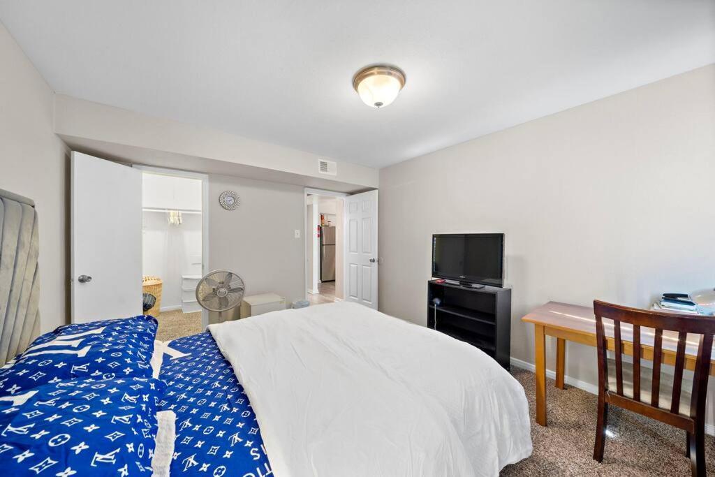 Cozy, Dedicated Workspace, Fast Wi-Fi Apartment Хьюстон Экстерьер фото